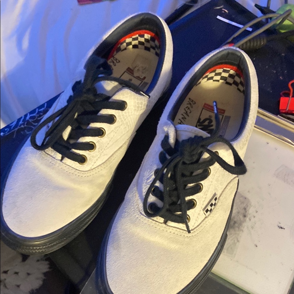 Vans Men's Black and White Sneakers